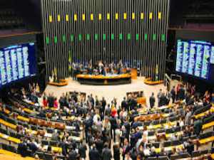 Plenário aprova texto-base da reforma trabalhista; Saiba como votaram deputados alagoanos