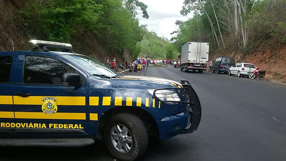 Rodovias estaduais e federais são liberadas após manifestações