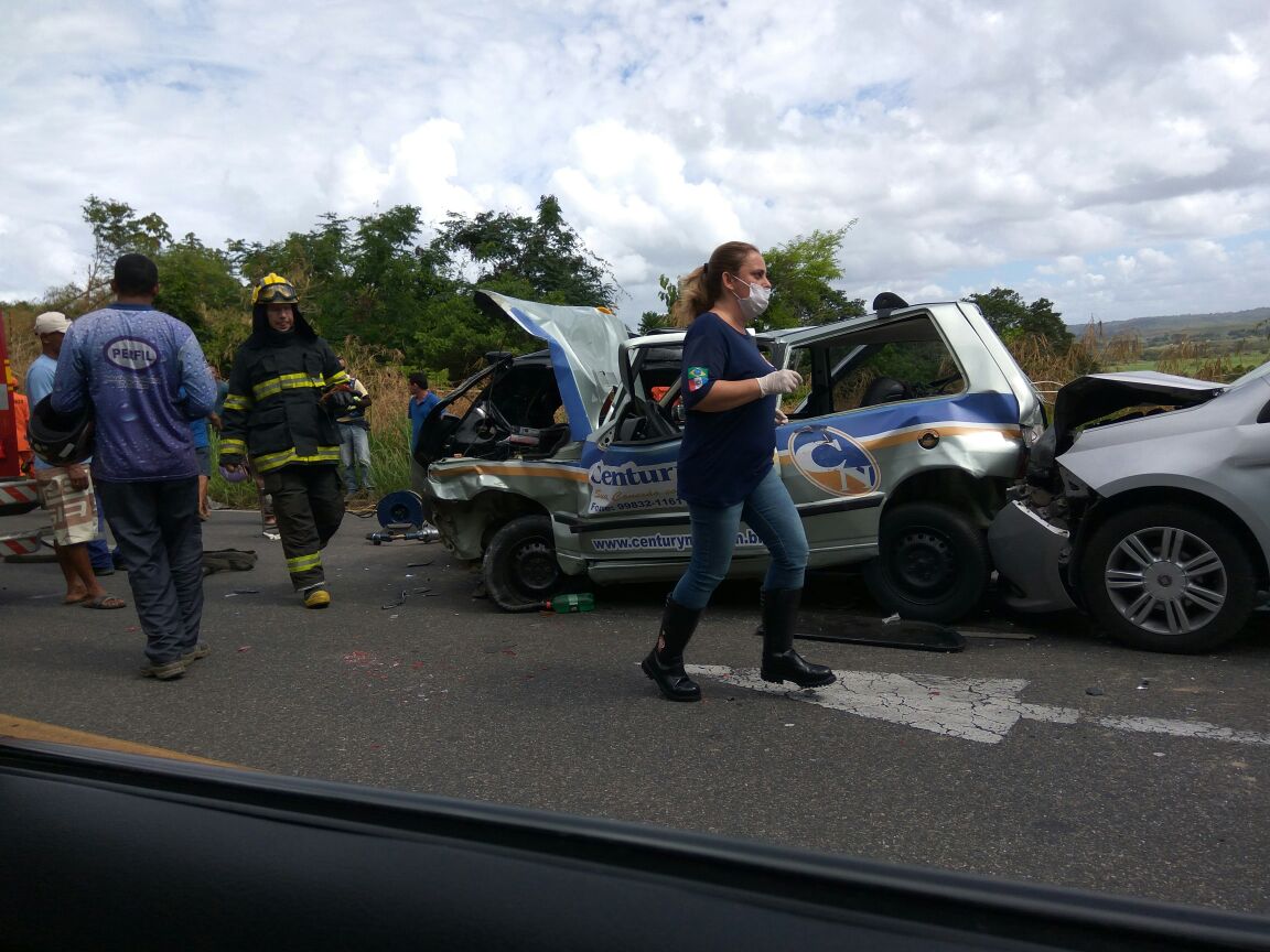 Engavetamento deixa um morto e outros feridos na BR-316