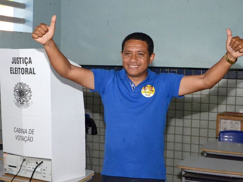 Olho Vivo: Prefeito nomeia familiares de vereadores em Palmeira