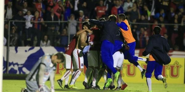 Asa empata com o Paraná Clube e se despede da Copa do Brasil