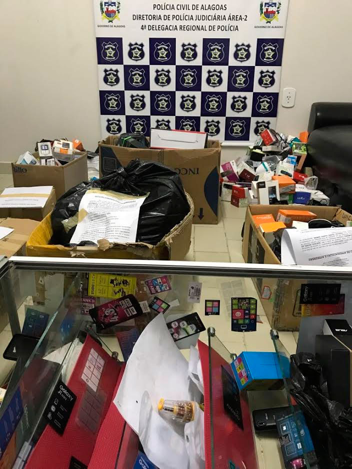 Polícia cumpre mandados e prende dez pessoas em Arapiraca