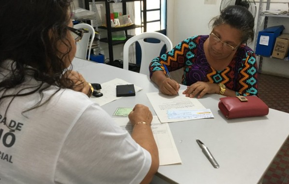 Vítimas das chuvas começam a receber auxílio-moradia