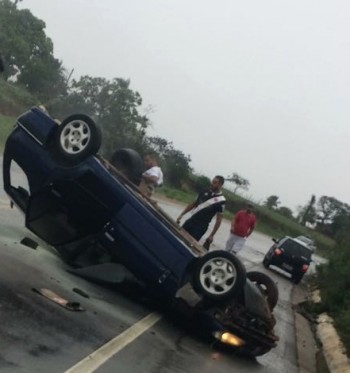 Motorista perde o controle do veículo e capota carro na AL-115 em Igaci