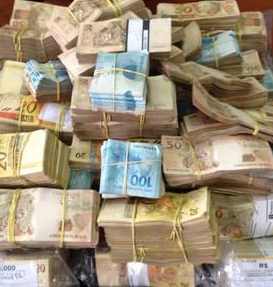 Confira políticos de Alagoas que aparecem na lista de doações da JBS em 2014