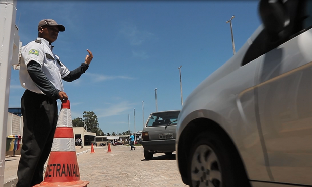 Detran tem atendimento suspenso por conta de paralisação de servidores