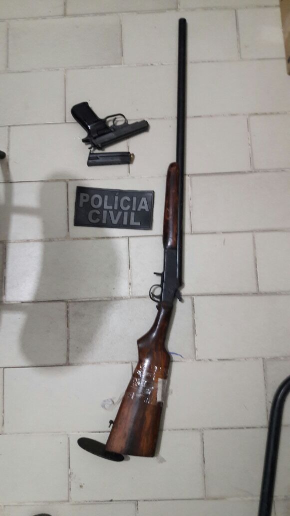 Seis pessoas são presas no Agreste e armas apreendidas