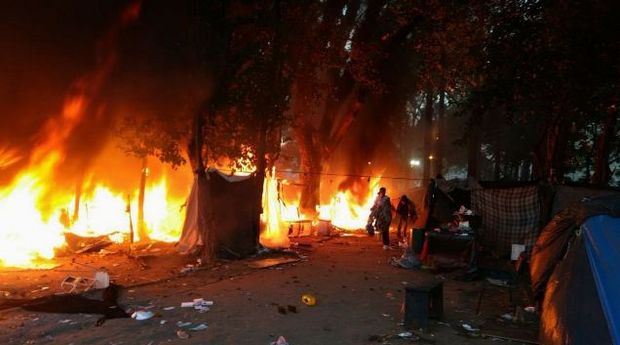 Polícia volta a coibir moradores de rua que vivem na Cracolândia, em São Paulo