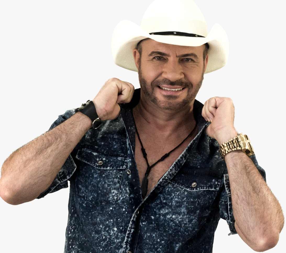 Geraldo Cardoso se apresenta no São João 200 anos em Maceió