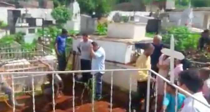 Fotojornalista vítima de câncer é sepultado no São Gonçalo