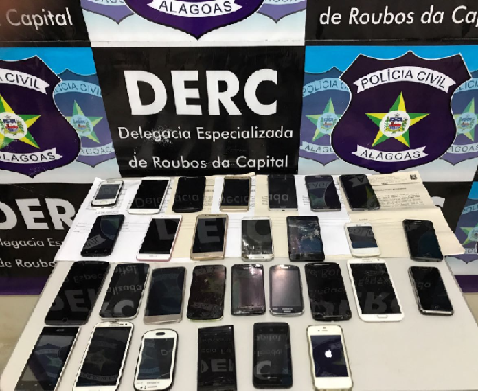 Polícia recupera 30 celulares roubados na capital