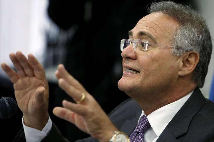 Renan deve entregar cargo de líder do PMDB nesta quarta