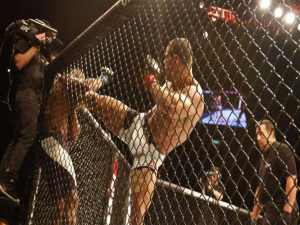 Em duelo apertado, Belfort volta a vencer e desabafa: “Terão que me engolir”