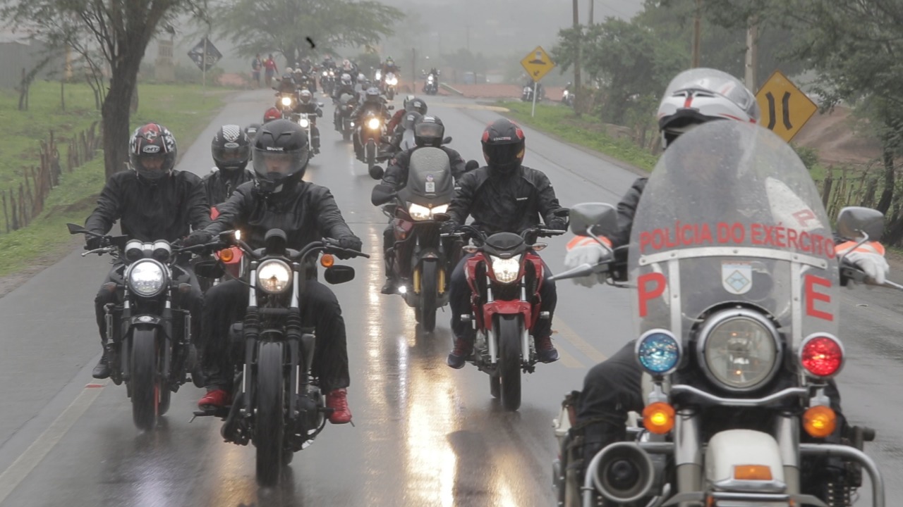 Motociclista percorrem 146 km para realizar ação social em Igaci
