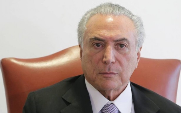 Rejeitado parecer para prosseguimento da denúncia contra Temer