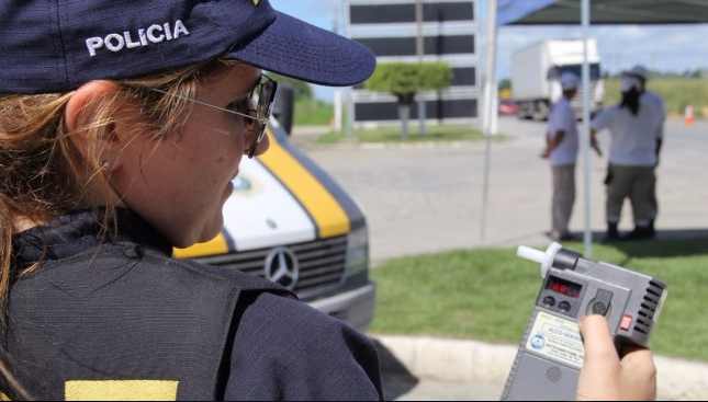 PRF flagra seis e prende dois condutores embriagados no fim de semana em AL