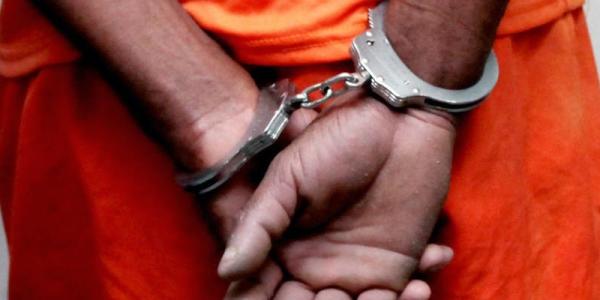 Pai e tio são presos em Craíbas por estupro de criança de oito anos de idade