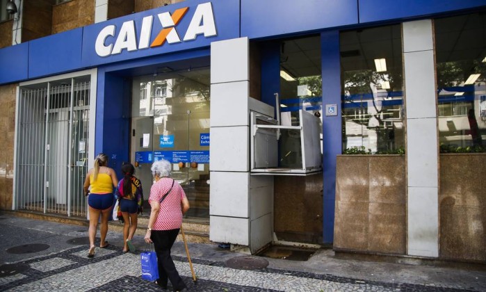 Saques do FGTS inativo terminam na segunda-feira (31)