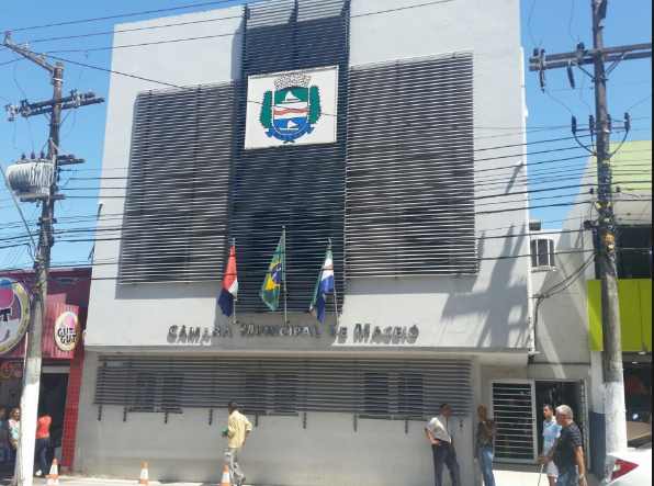 Câmara aprova liberação da venda de bebidas em estádios de Maceió