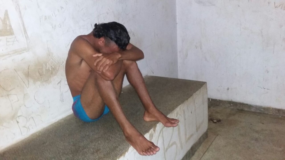 Pai que estrangulou bebê chora ao saber de morte e diz que ‘não lembra de nada’