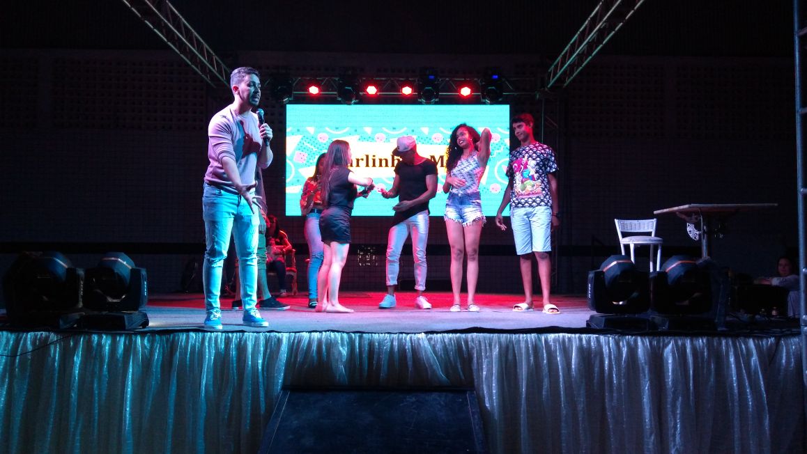 Carlinhos Maia é sucesso de público com stand up comedy em Palmeira dos Índios