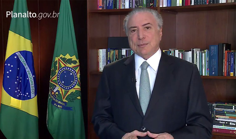 Após Câmara rejeitar nova denúncia, Temer agradece a deputados e afirma que ‘verdade venceu’