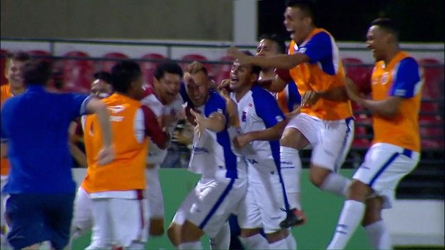 CRB perde para o Paraná no Rei Pelé e fica em 13º