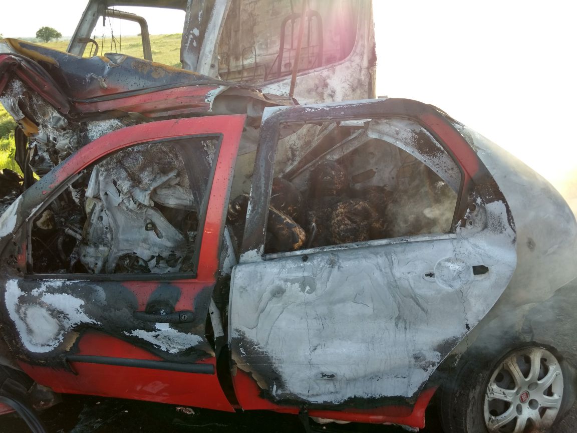 Quadro do condutor do caminhão envolvido em acidente é considerado estável