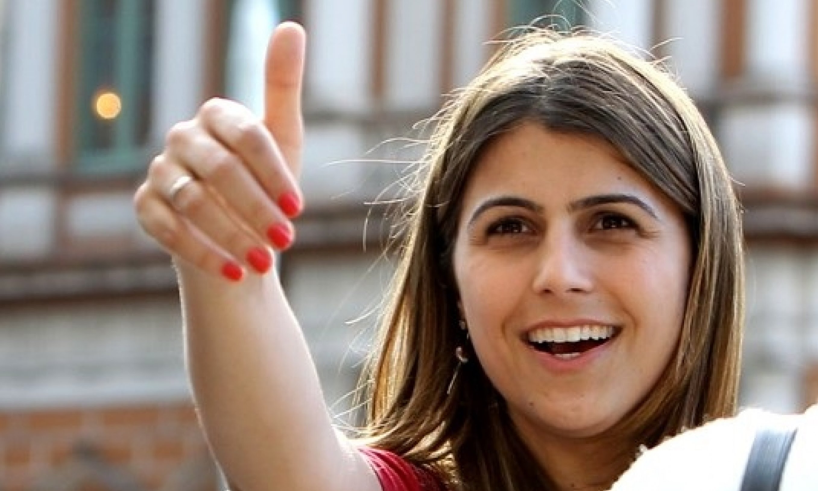 PC do B anuncia Manuela d’Ávila como pré-candidata a presidente