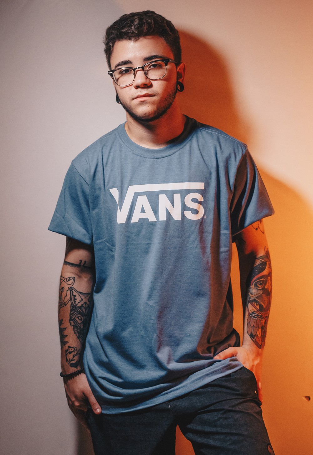 Jovem transgênero faz ‘vaquinha’ online para fazer cirurgia de retirada das mamas