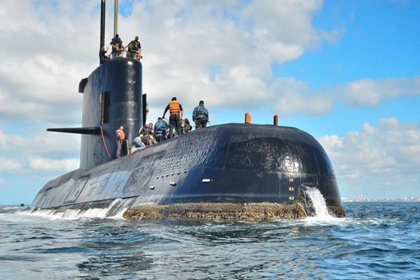 Submarino argentino explodiu em menos de um segundo, diz relatório