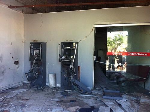 Criminosos explodem Bradesco de Porto Real do Colégio, mas fogem sem dinheiro