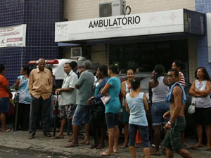 Mais de 900 mil pessoas esperam por cirurgia não urgente no SUS, diz CFM