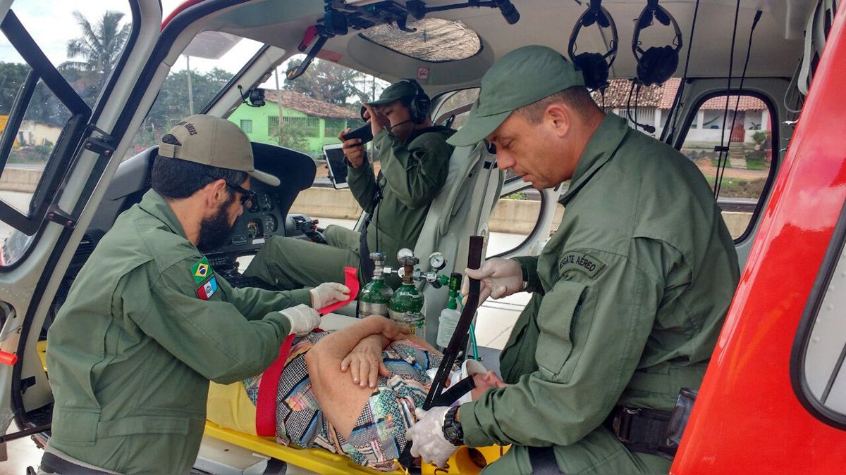 Vítimas de acidentes são resgatadas pelo helicóptero do Samu no interior