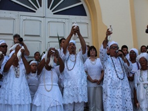 Religiosos de matriz africana clamam por paz e respeito na Lavagem do Senhor do Bonfim