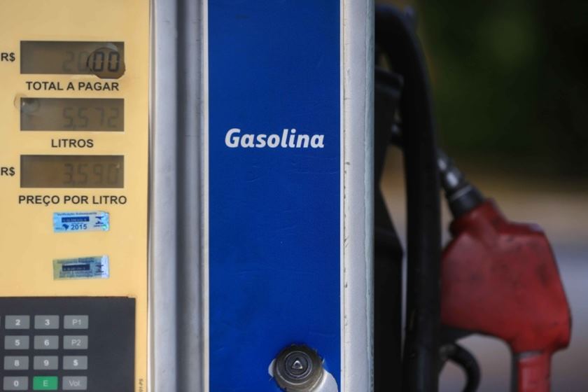 Petrobras anuncia queda no preço da gasolina e do diesel