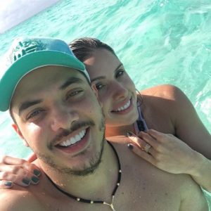 Thyane Dantas faz surpresa e anuncia que Safadão será pai novamente