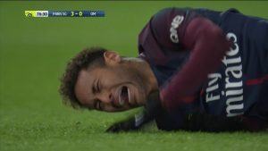 Neymar passa por ultrassonografia, e possibilidade de fratura é descartada