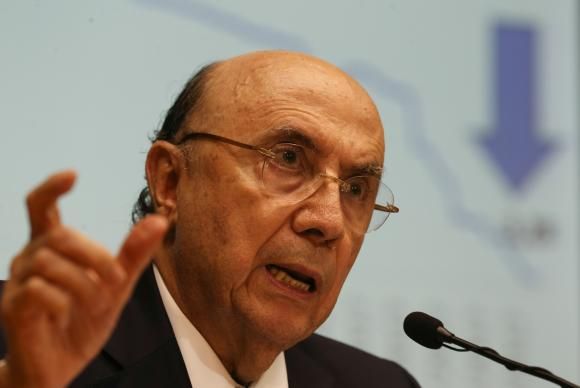 Meirelles diz que Brasil está longe de cortar benefícios previdenciários