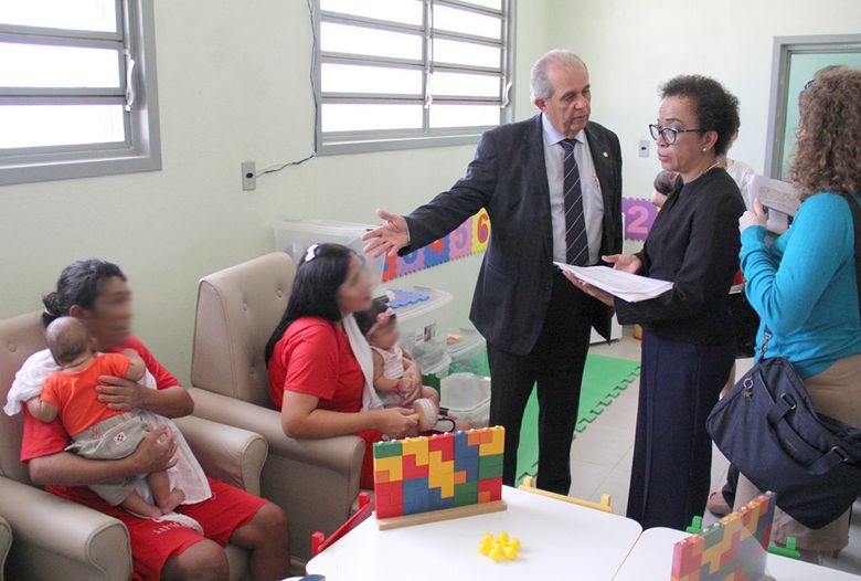 Juíza do CNJ inspeciona presídio feminino em Maceió