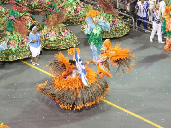 Mestre-sala e porta-bandeira será 1º critério de desempate no carnaval de SP