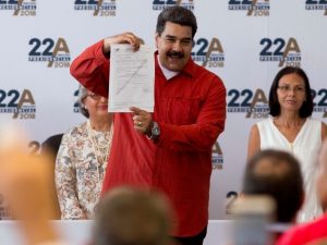 Venezuela adia eleições para segunda quinzena de maio