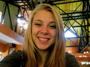 Jovem arranca os próprios olhos em surto psicótico por uso de droga