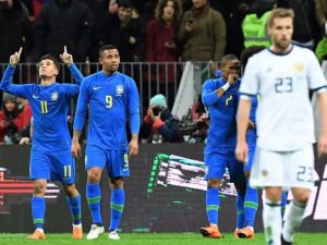 Brasil bate Rússia no palco da final da Copa