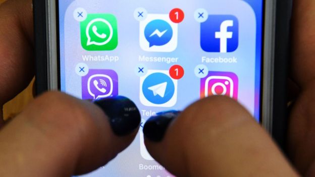 Por que o criador do botão curtir do Facebook apagou as redes sociais do celular