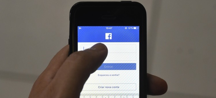 Após escândalo, Facebook cria atalho para usuário ver o que compartilha com a rede social