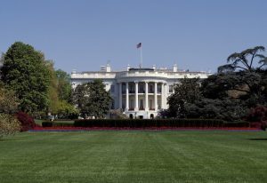 Polícia confirma suicídio em frente à Casa Branca