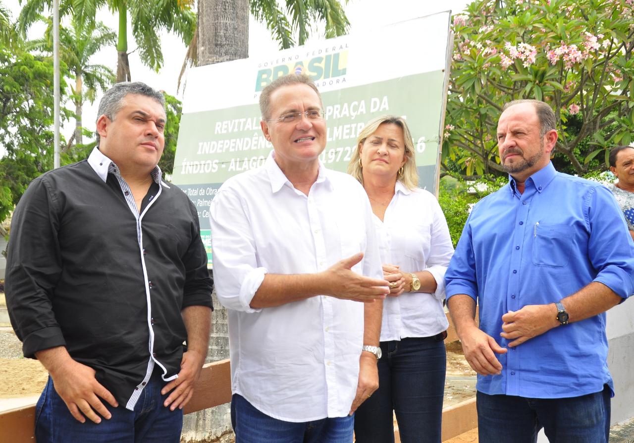 Senador Renan Calheiros visita obras que viabilizou em Palmeira dos Índios