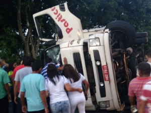 Colisão deixa um morto e três feridos na Ladeira do Catolé, em Satuba