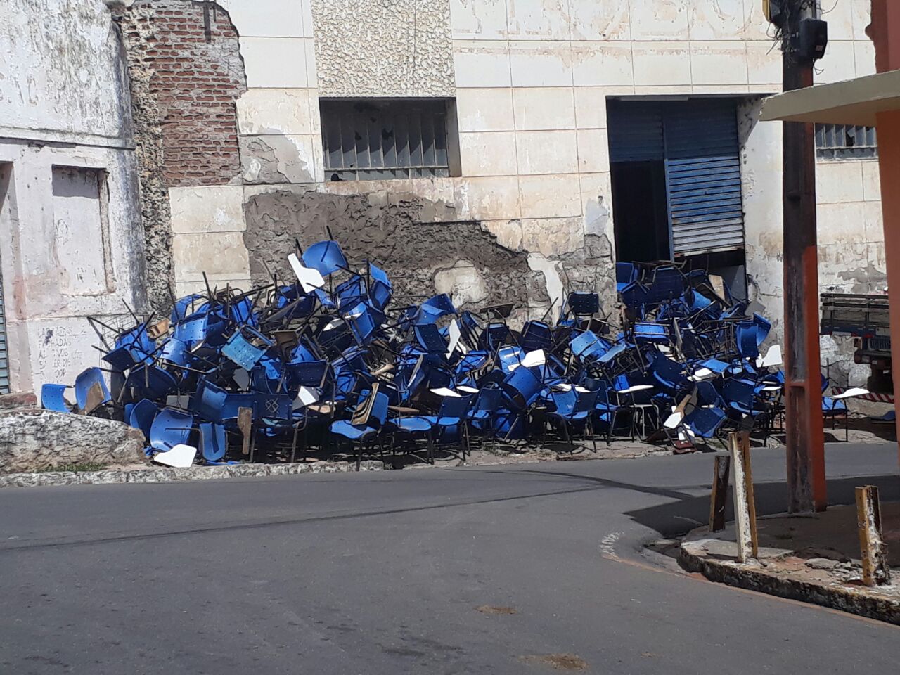 Olho Vivo: Descaso com patrimônio público chama atenção em Palmeira dos Índios